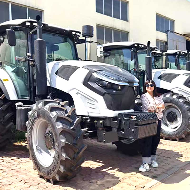 1604 Tractor